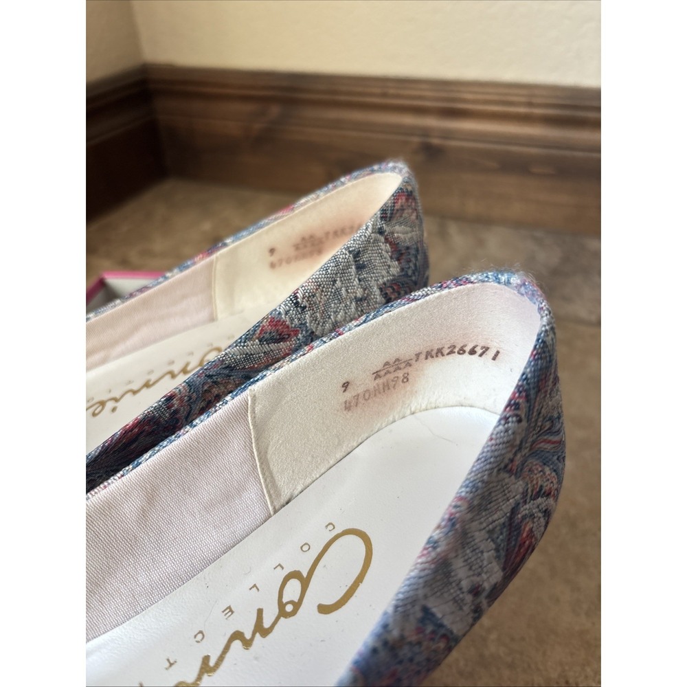 Connie Collection Floral Tapestry Pump Shoe Flats, Size 9 - Picture 4 of 7